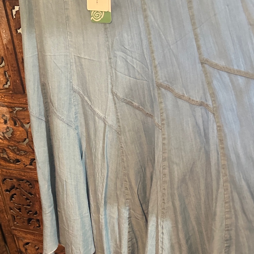 Chelsea & Theodore Light Blue Maxi Skirt - Picture 4 of 4